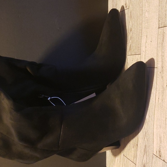 Women's Black Suede Memory Foam Boots Size 8 - NWT - Picture 13 of 13